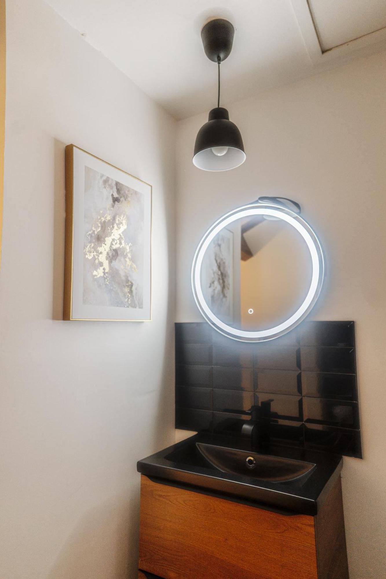 Appart Hotel Le 8 La Suite - Parking Gratuit - Macon Luaran gambar