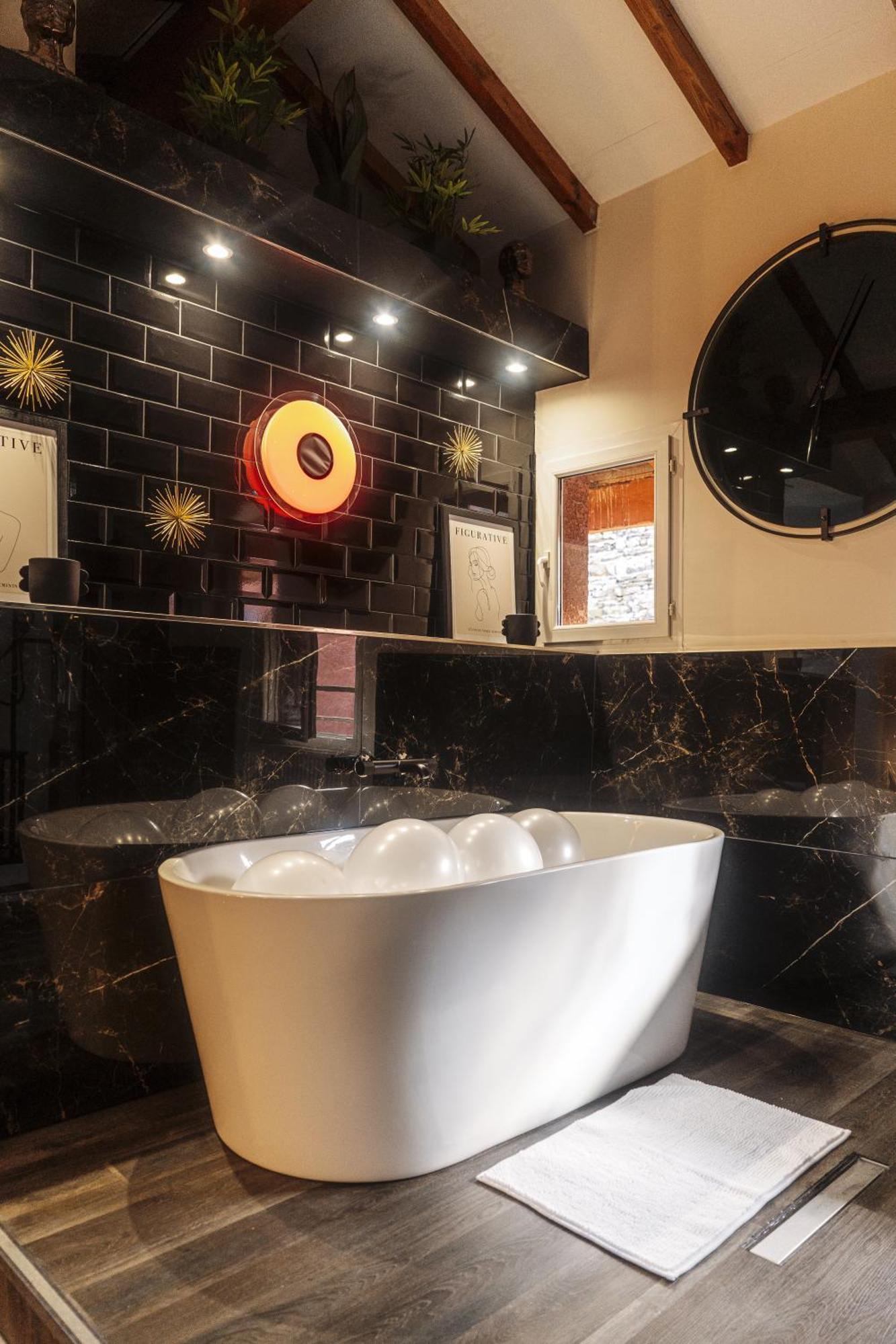 Appart Hotel Le 8 La Suite - Parking Gratuit - Macon Luaran gambar